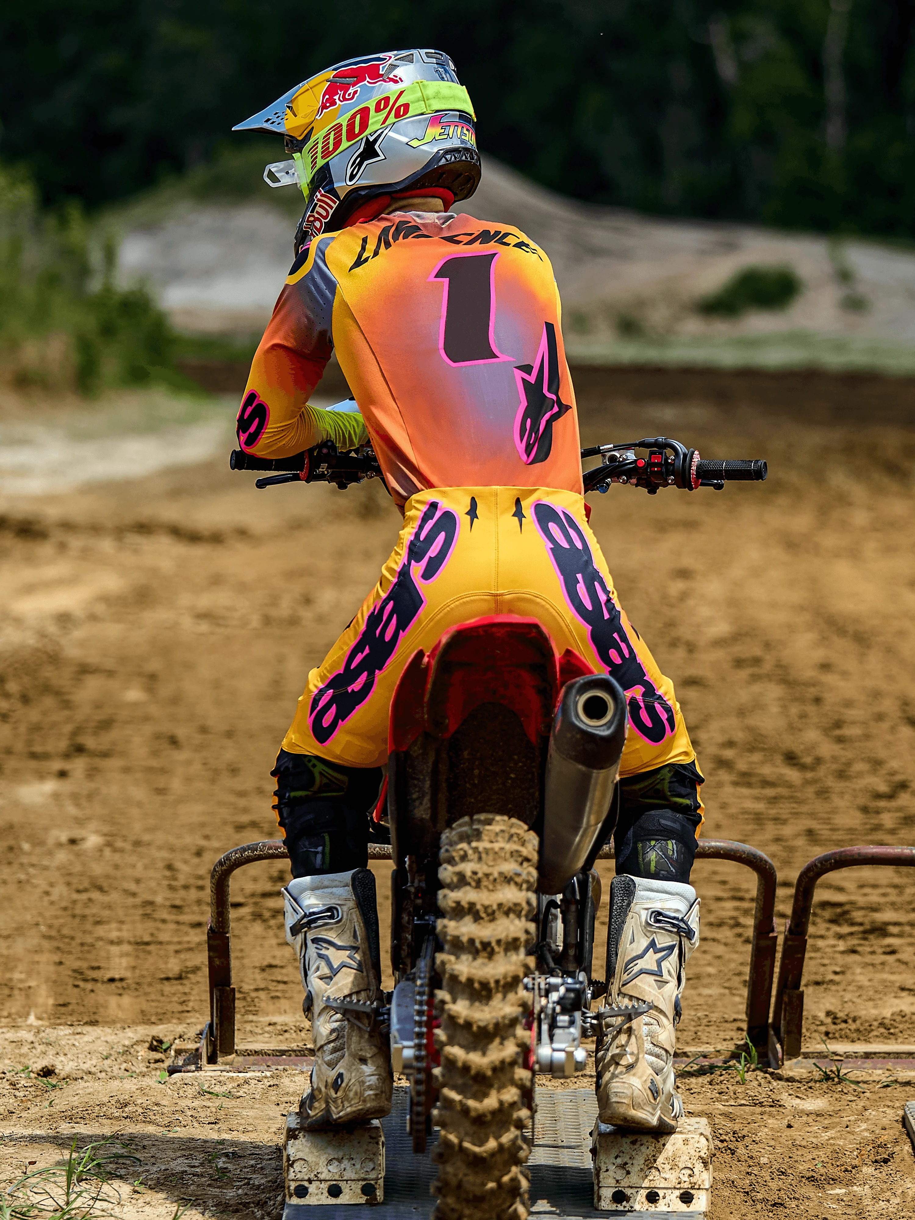 2025 Supertech Lipan Gear Set - Image 11