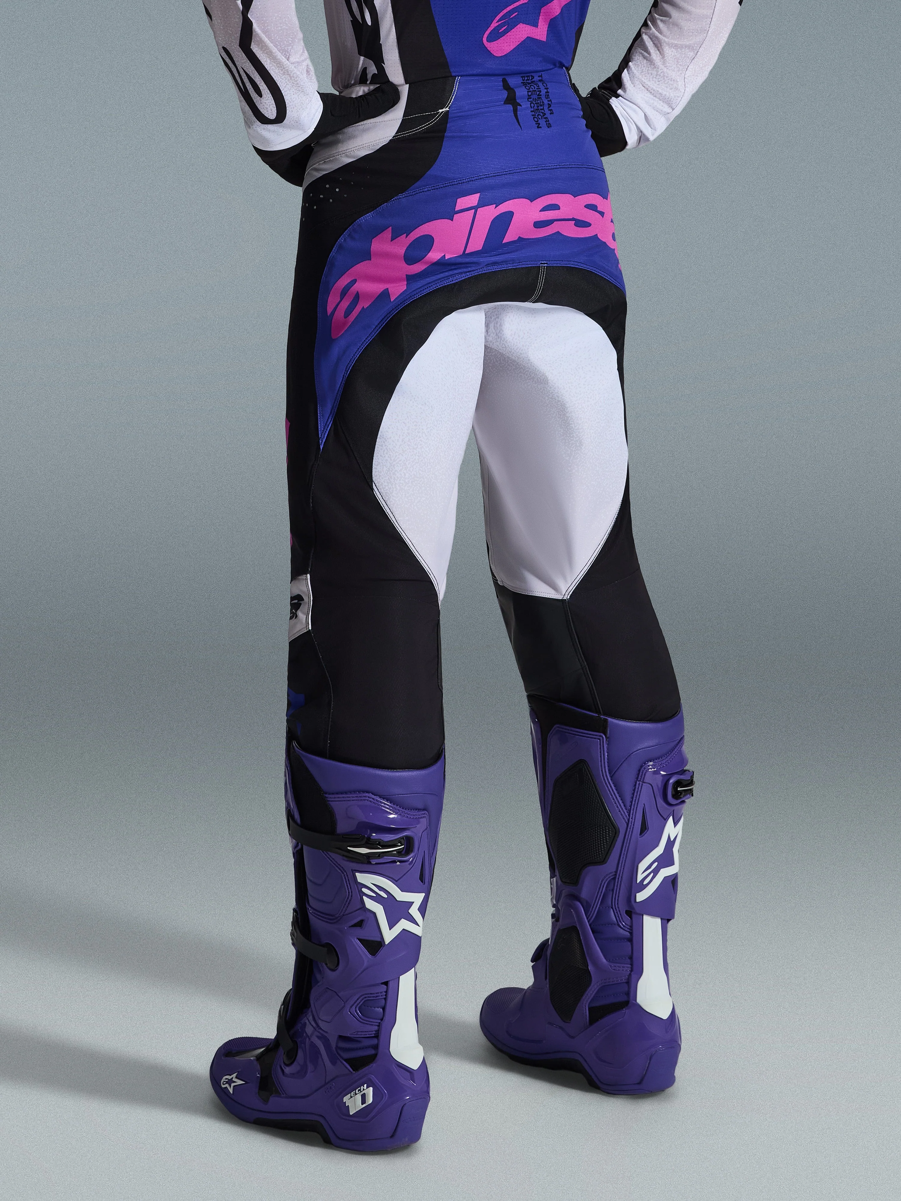 2026 Techstar Knif Gear Set - Image 7