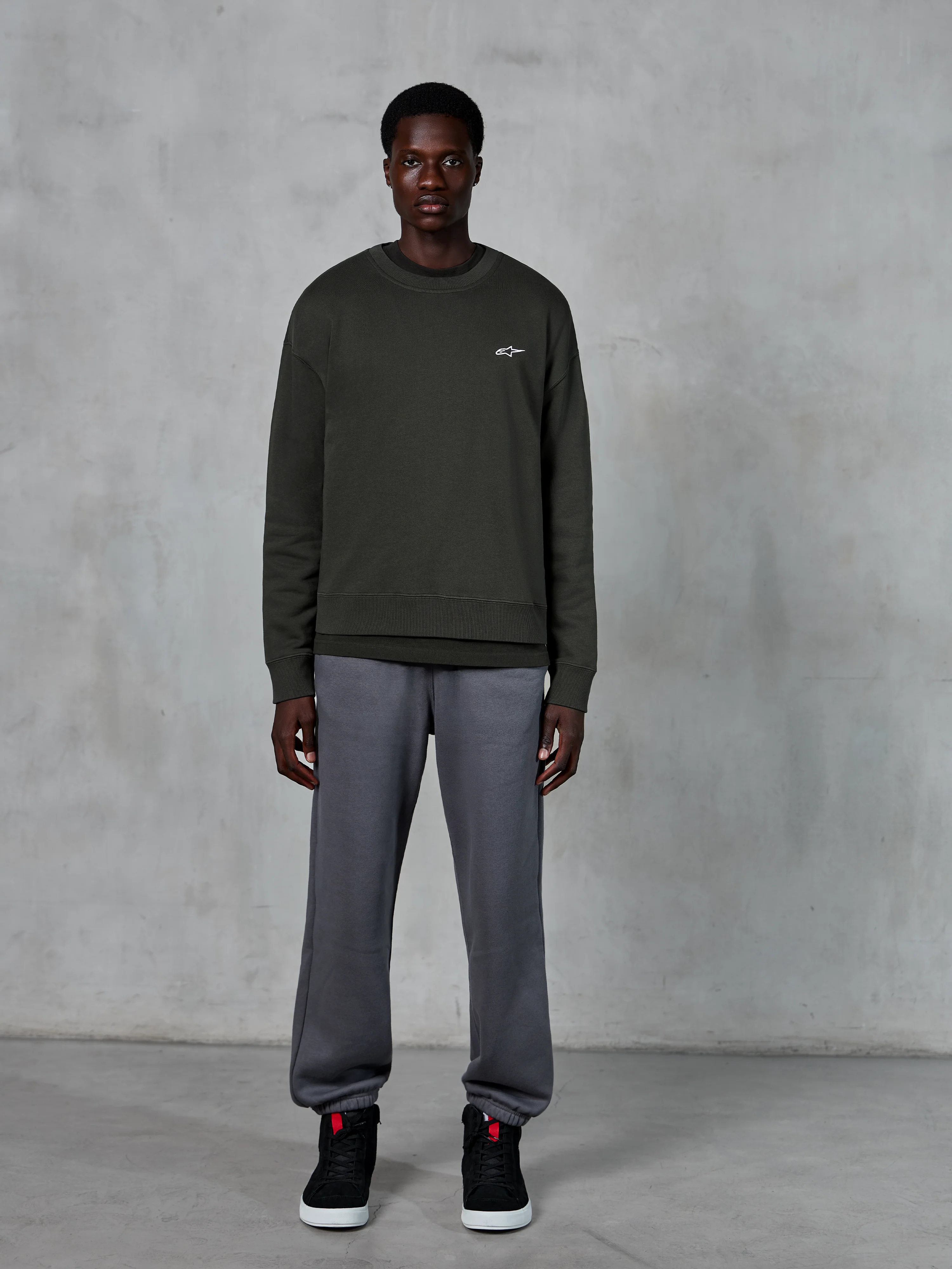 Essentials Ageless Crew - Image 4