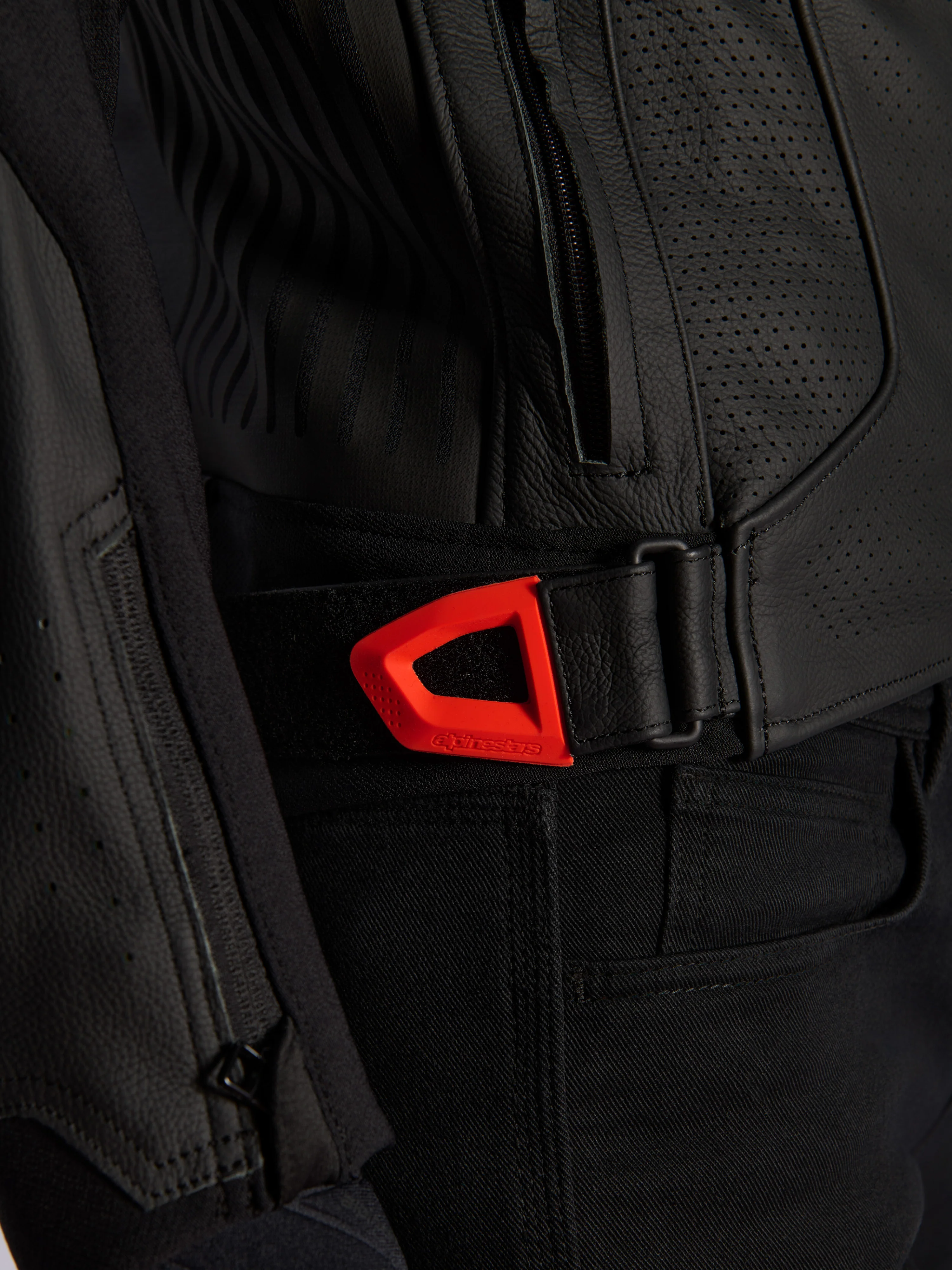 GP Plus R V4 Airflow Leather Jacket - Image 11